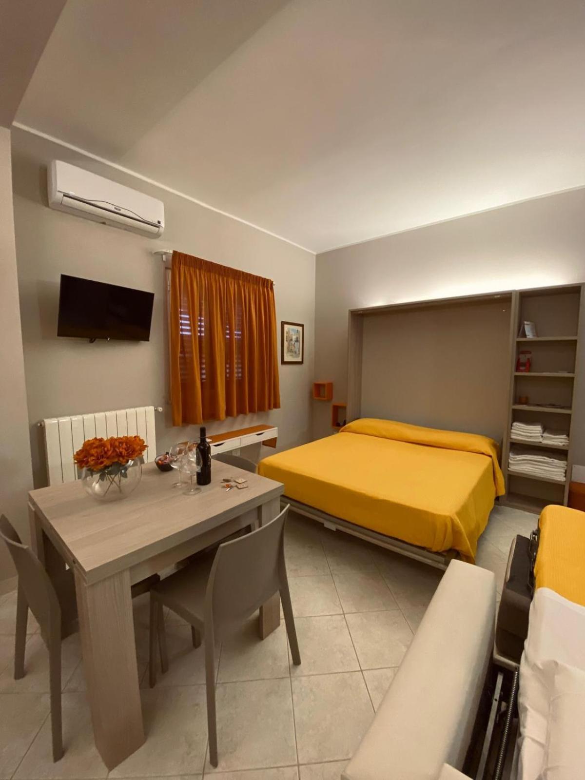 Casa Mya Apartment Monopoli Bagian luar foto